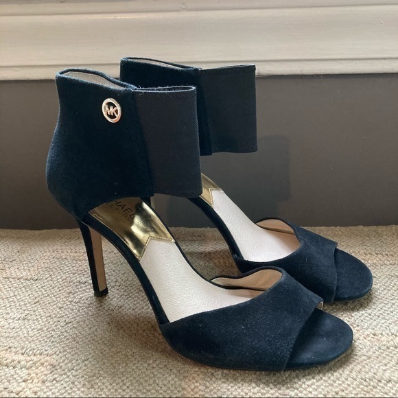 Michael Kors Heels Black Suede Peep Toe Elastic Ankle Strap Gold MK Size 10 - Picture 1 of 8